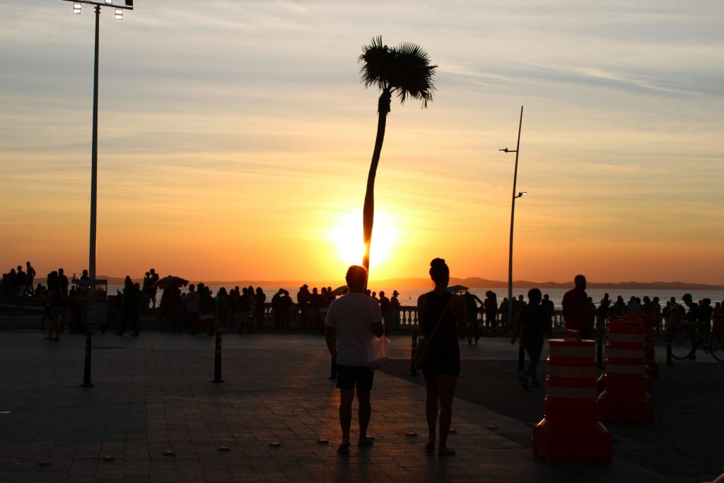 Quase 50% dos turistas brasileiros planejam viagens pelas redes sociais